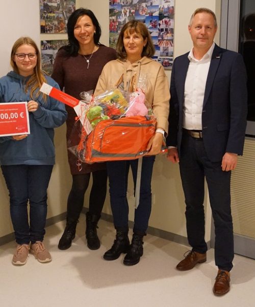 Übergabe Weihnachtsspende an das DRK Kinderheim Tangermünde.